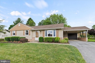 707 Darby Ln, Lancaster, PA 17601