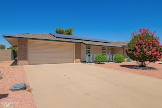 14020 N Lakeforest Dr, Sun City, AZ 85351