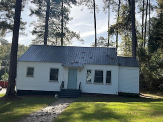 222 Fontaine Dr, Thomasville, GA 31792