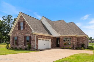 3733 Roland Dr, Southaven, MS 38672