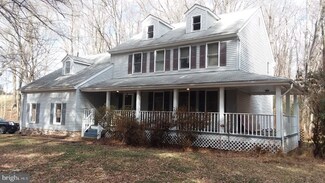 9118 Crest Hill Rd, Marshall, VA 20115