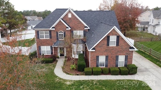 10701 Camden Meadow Dr, Charlotte, NC 28273