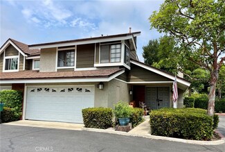 24 Marigold Unit 17, Irvine, CA 92614