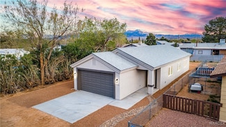2610 Lass Ave, Kingman, AZ 86409
