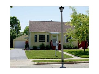 1727 Boston Blvd, Lansing, MI 48910