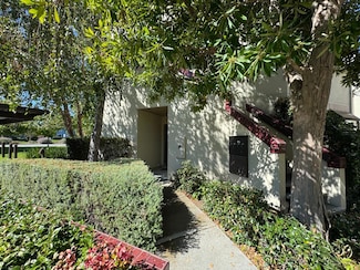 101 Shorebird Cir, Redwood City, CA 94065