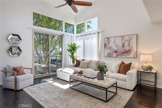 5547 Strand Unit 101, Hawthorne, CA 90250