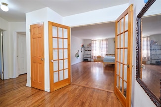 67-25 Clyde St Unit 2L, Forest Hills, NY 11375