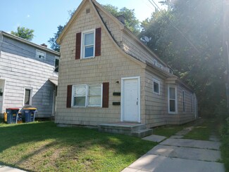 1344 Lafayette Ave NE, Grand Rapids, MI 49505