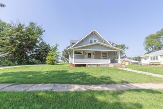 920 Maple St, Gypsum, KS 67448