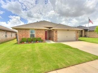 8025 Waters Edge Way, Del City, OK 73135