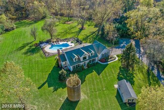 2800 Strawbridge Ln, New Windsor, MD 21776