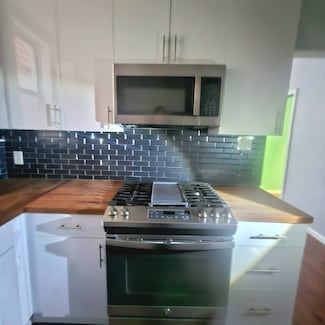 34-36 9th St, Astoria, NY 11106