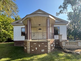 329 Grove Ave, Wood Dale, IL 60191