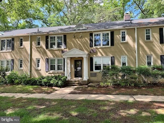 228 N Thomas St Unit 4, Arlington, VA 22203