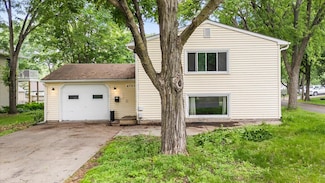4793 Campbell Ave, Saint Paul, MN 55110