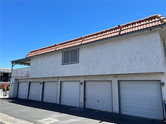 913 Willow Tree Dr Unit B, Las Vegas, NV 89128