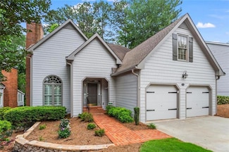 1605 Spinnaker Dr, Alpharetta, GA 30005