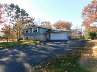 8175 Diane St, Circle Pines, MN 55014