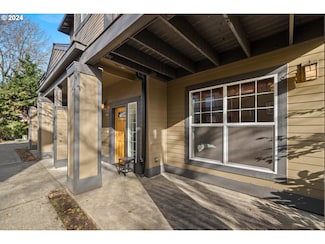 1090 SW 170th Ave Unit 100, Beaverton, OR 97003