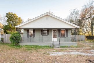 124 Foy Ave, Florence, AL 35630