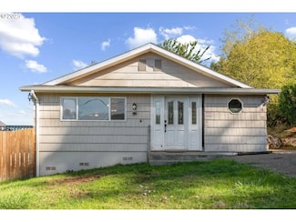 940 Rowe St, Reedsport, OR 97467