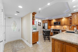 150 S Hollybrook Terrace Unit 201, Pembroke Pines, FL 33025