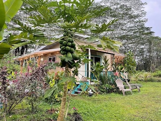12 Ginger Rd, Pahoa, HI 96778