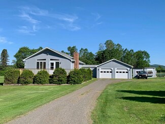20 King's Hwy, Colebrook, NH 03576