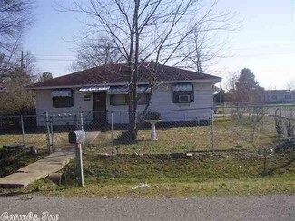 616 E Bayne Ave, Brinkley, AR 72021