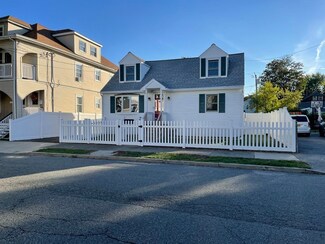 58 Bessom St, Lynn, MA 01902