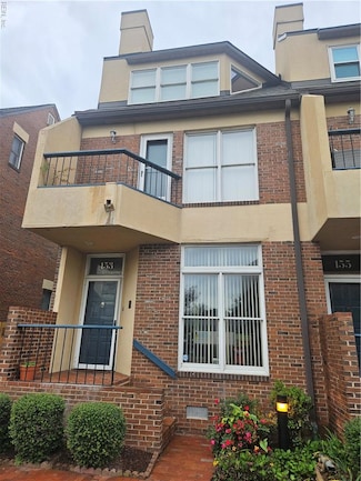 153 Crawford Pkwy, Portsmouth, VA 23704