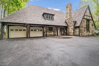 38038 Ridge Rd, Willoughby, OH 44094