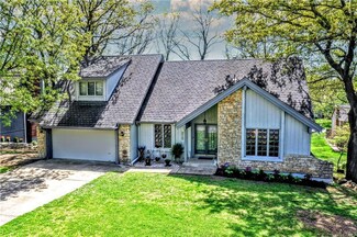 215 NW Shagbark St, Lees Summit, MO 64064