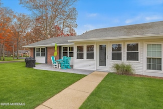 486A Thornbury Ct, Lakewood, NJ 08701