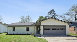 7095 Scotts Dr, Beaumont, TX 77708