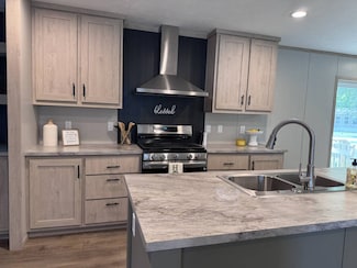 1249 E Mcdevitt Ave Unit 119, Jackson, MI 49203