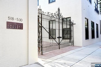 518 Gregory Ave Unit C302, Weehawken, NJ 07086