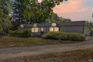 8183 Appian Way, Sebastopol, CA 95472