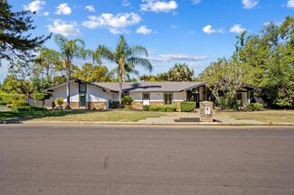 2282 W Roberts Ave, Fresno, CA 93711