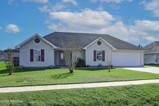 216 Country Living Dr, Lafayette, LA 70507