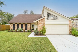 9815 Sageorchard Ln, Houston, TX 77089