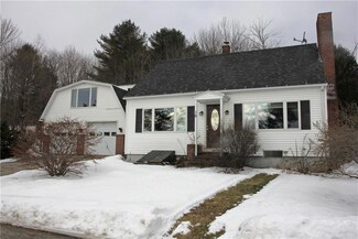 18 Cote St, Lewiston, ME 04240