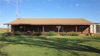 10880 N 2260 Rd Unit 10880, Clinton, OK 73601