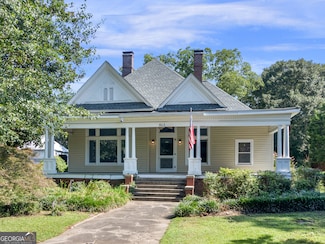 863 Jackson St, Locust Grove, GA 30248