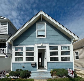 191 3rd Ave Unit 1, Manasquan, NJ 08736