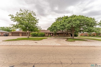 403 Tierra Berrenda Dr, Roswell, NM 88201