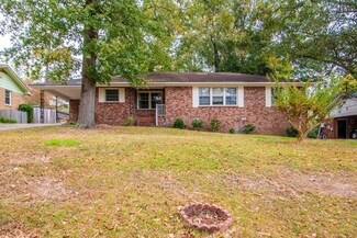 2403 Hunt Club Rd, Sumter, SC 29154