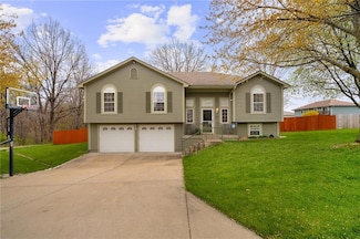 1002 Hillcrest St, Pleasant Hill, MO 64080