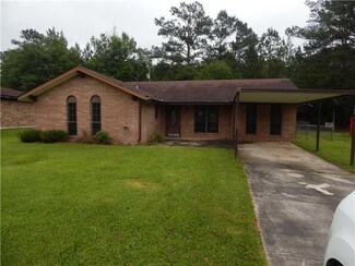 111 Azalea Ave, Deridder, LA 70634